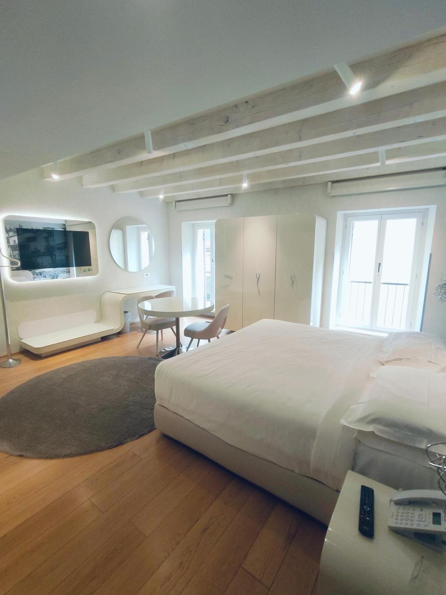 Lords Of Verona Luxury Apartments Екстер'єр фото