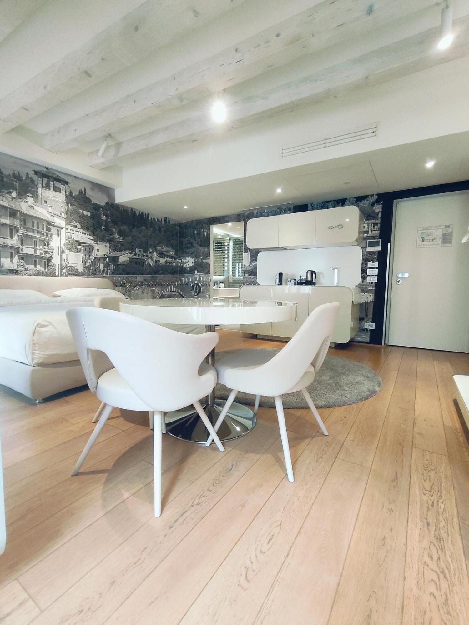 Lords Of Verona Luxury Apartments Екстер'єр фото